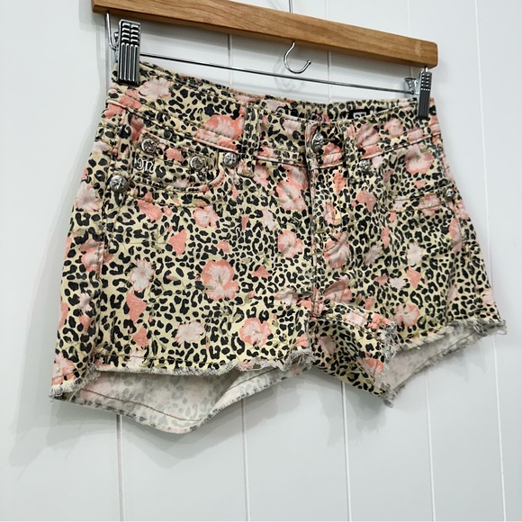 Miss Me Jeans Shorts Low Rise Hibiscus Floral Leopard Print Cut Off Denim 25 - Picture 5 of 16